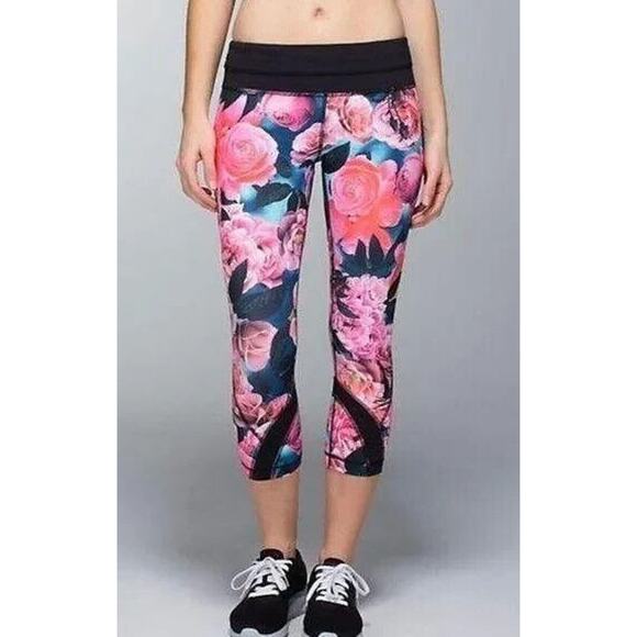 lululemon athletica Pants - Lululemon Run Inspire Crop Floral Print Capri Pants Secret Garden Pink Size 6